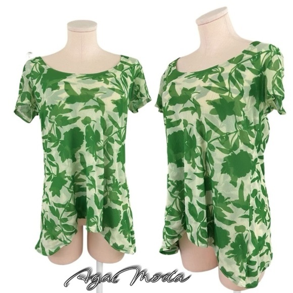 Sweet Pea for New York and Company Floral Mesh Short Sleeve Top - Picture 1 of 12